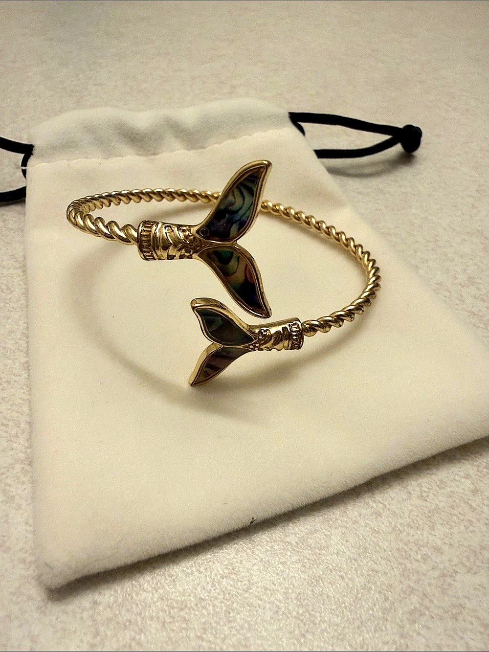 Gold Fish-Tail Charm Bracelet Like New